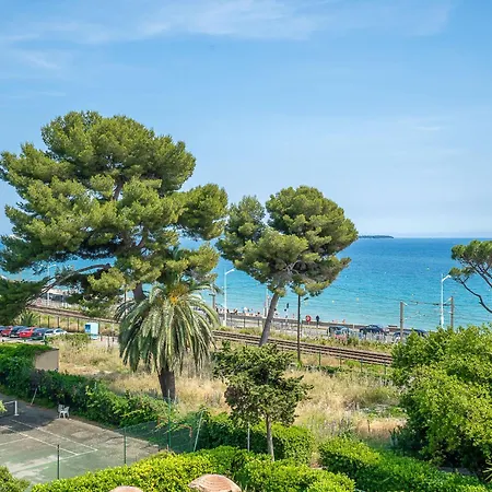 Le Trident By Interhome Appartamento